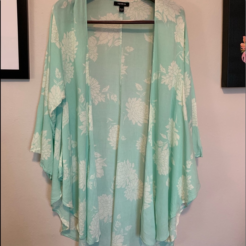 Torrid kimono